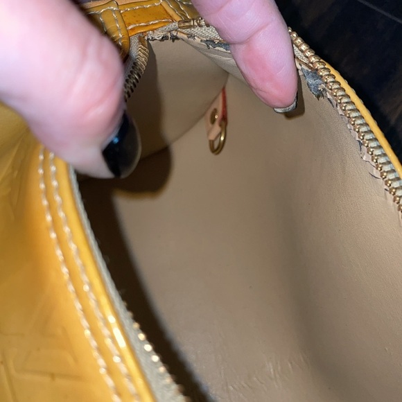 Louis Vuitton Yellow Vernis Bedford Papillon Shoulder Bag - Picture 10 of 15